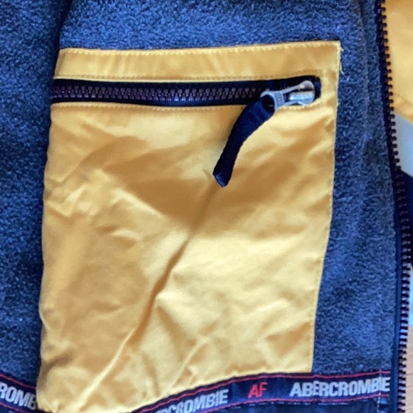 Abercrombie Fitch Performance sz small Yellow with navy/light blu… - Picture 10 of 13